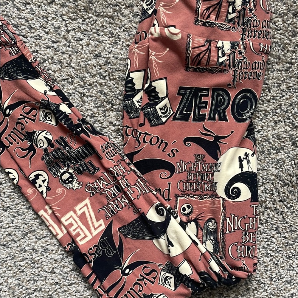 LulaRoe Nightmare Before Christmas mauve leggings